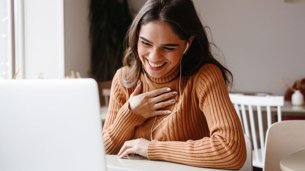 Online tutor using a headset and a laptop 